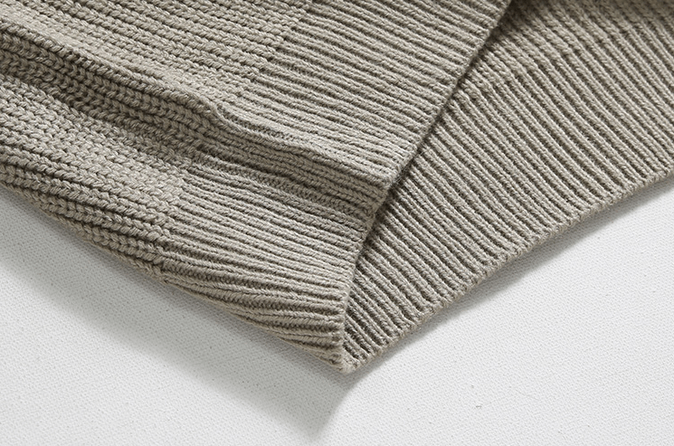 Tom Hollinger | Gemütlicher gestrickter Pullover mit halbem Reißverschluss und verstellbarem Kragen