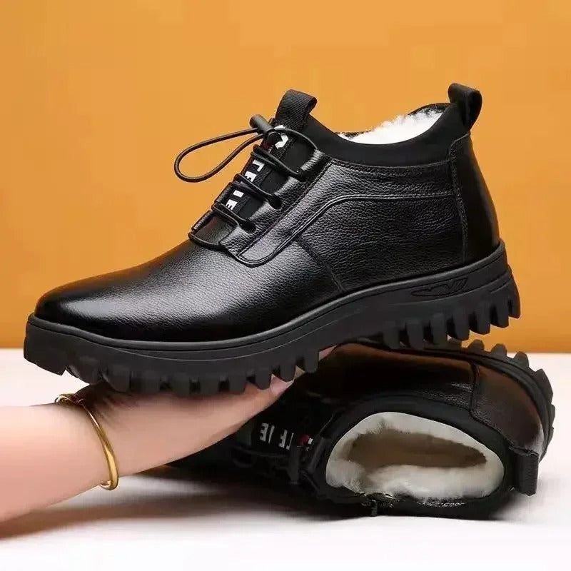 Tom Hollinger | Ankle boots with synthetic fur feed