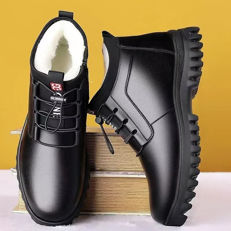 Tom Hollinger | Ankle boots with synthetic fur feed