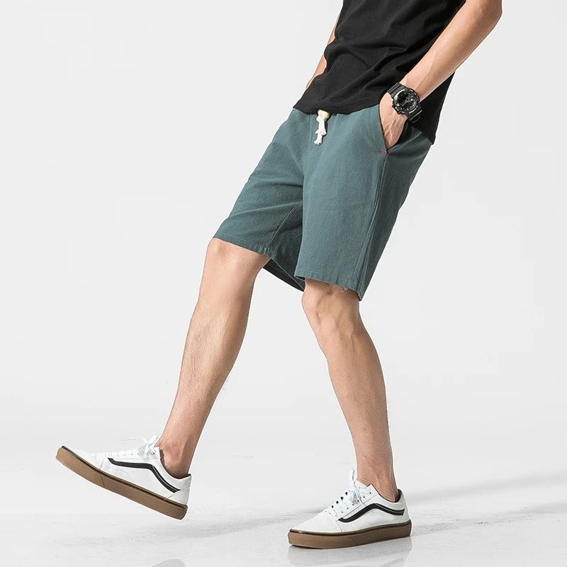Tom Hollinger | Casual summer shorts with tunnel train