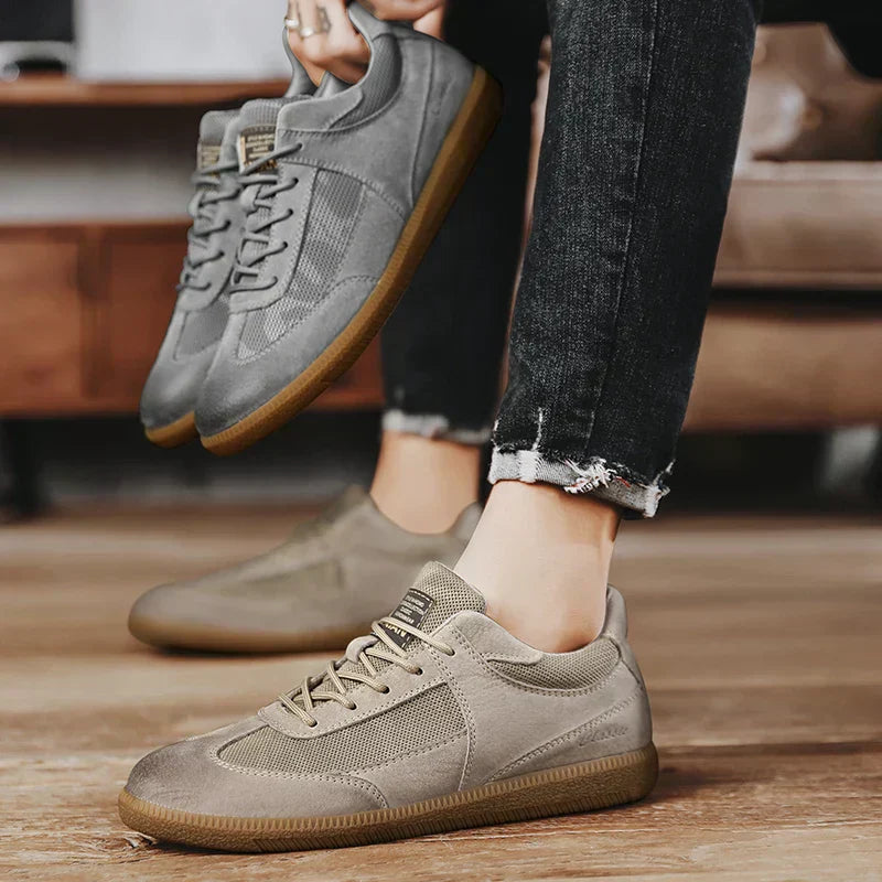 Tom Hollinger | Comfortable orthopedic sneakers for all-day support