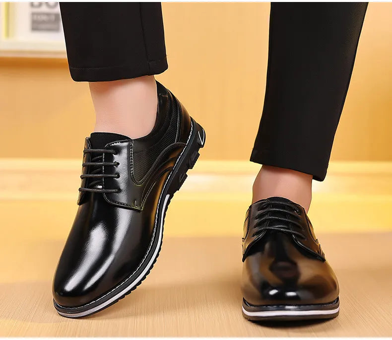 Schwarze Herrenschuhe