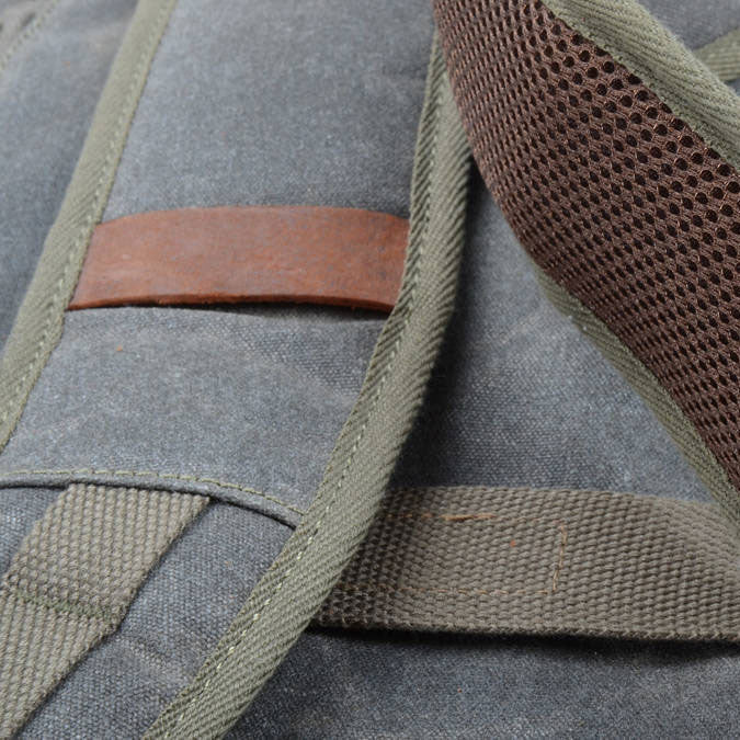 Tom Hollinger | DSLR-Kamerarucksack mit robustem Design