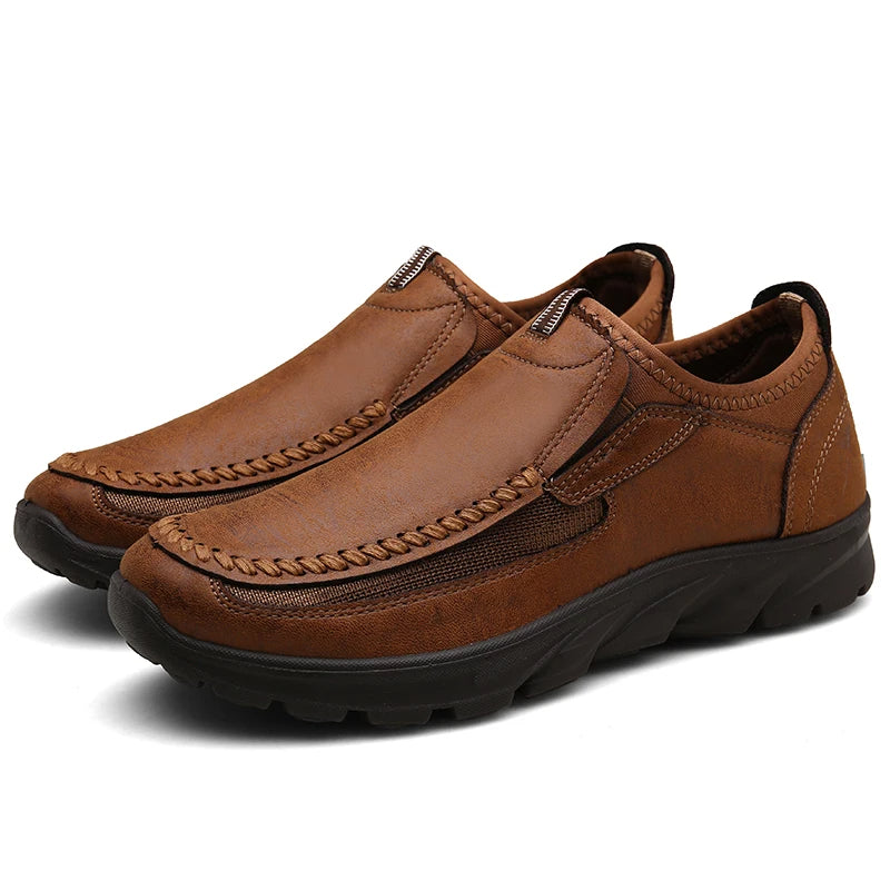 Tom Hollinger | Bequeme Slipper mit handgenähtem Design