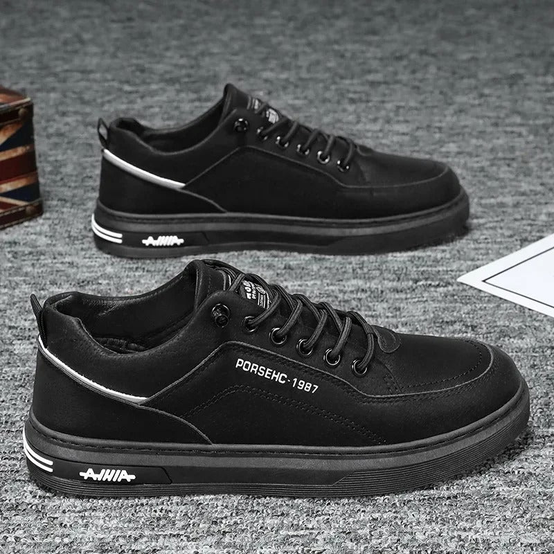 Tom Hollinger | Wildleder-Sneaker im Retro-Stil