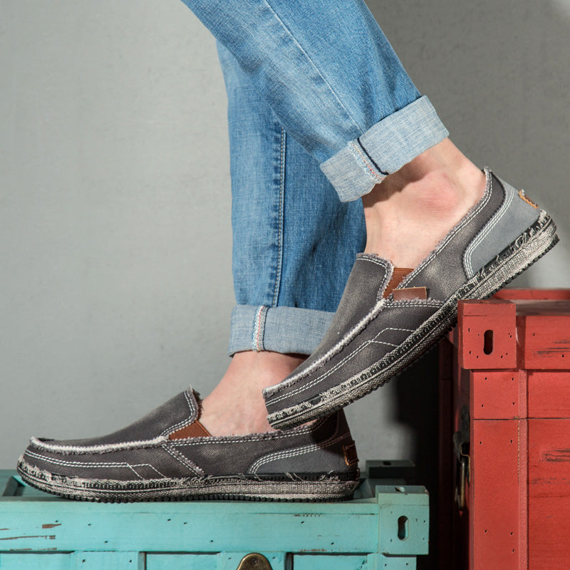 Tom Hollinger | Casual canvas loafer shoes