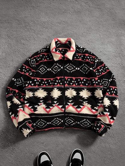 Plüschige Teddyfleece-Jacke für Herren in einer stilvollen Ansicht