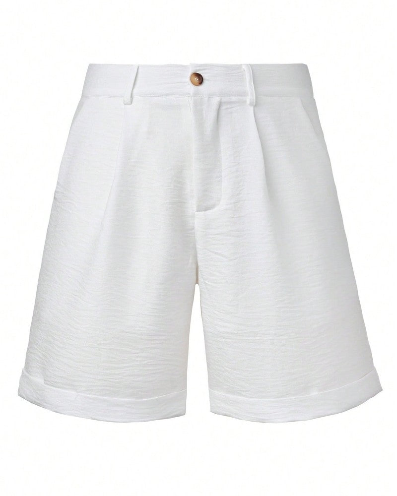 Detailansicht der Herren Shorts aus Leinen mit leichter, atmungsaktiver Struktur