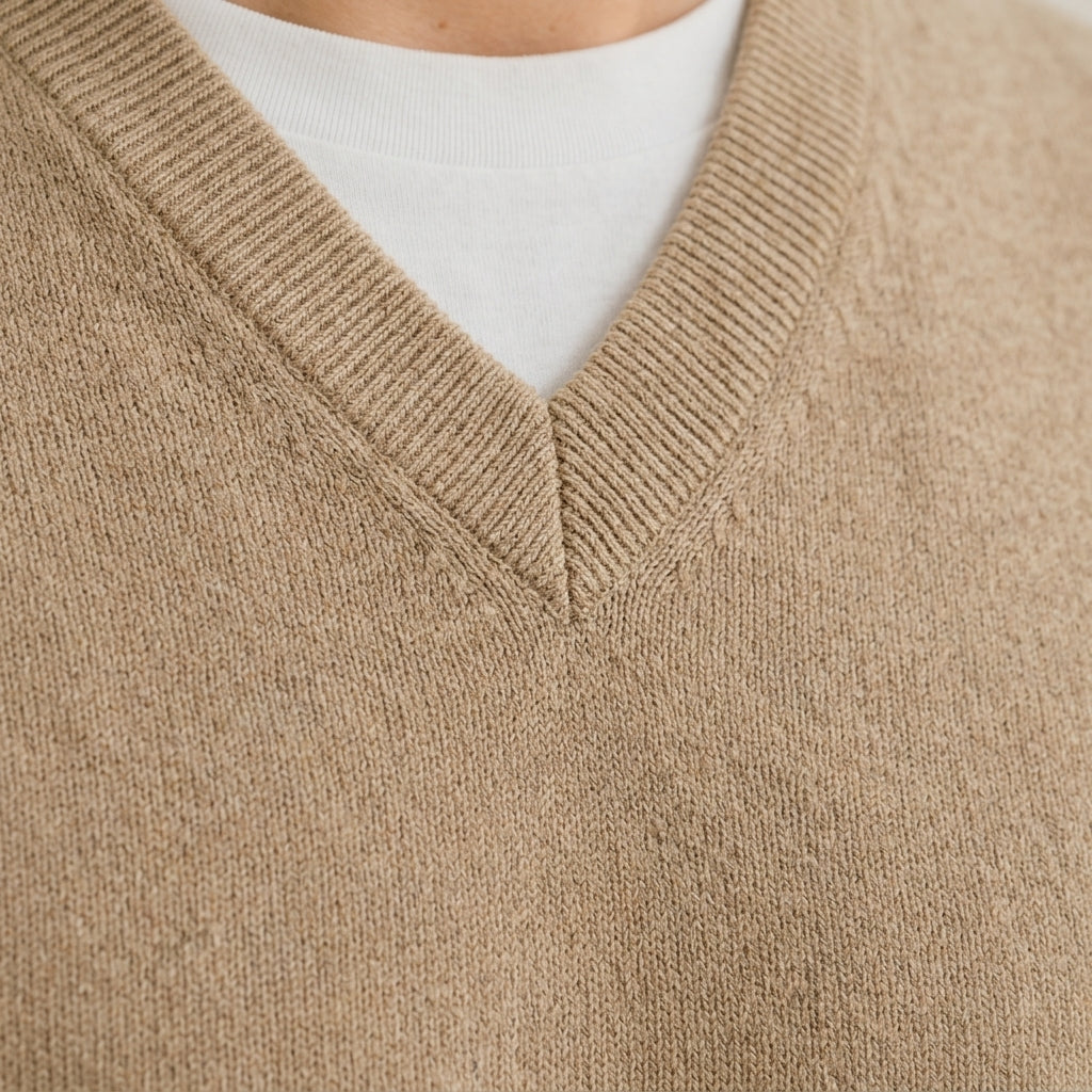 Vielseitig kombinierbarer Strickpullunder für stilvolle Outfits