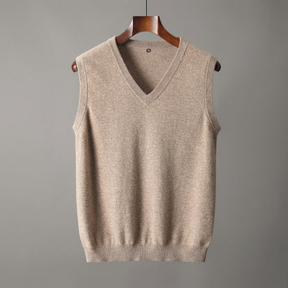 Strickpullunder mit V-Ausschnitt in einer stilvollen Outfitkombination