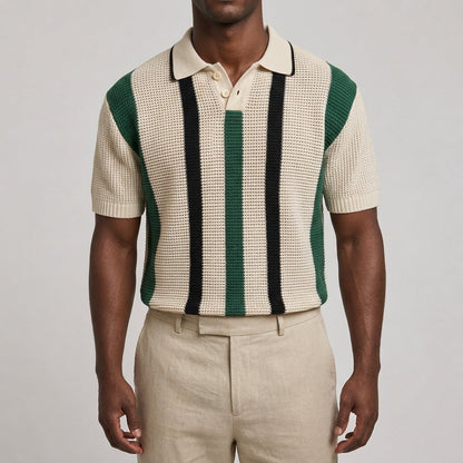 Gestreiftes Poloshirt mit V-Ausschnitt für einen lässigen Alltagslook