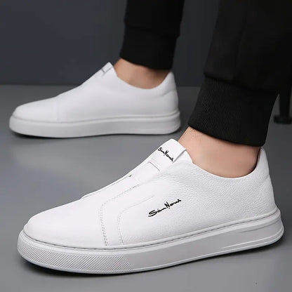 Women's casual leather sneakers