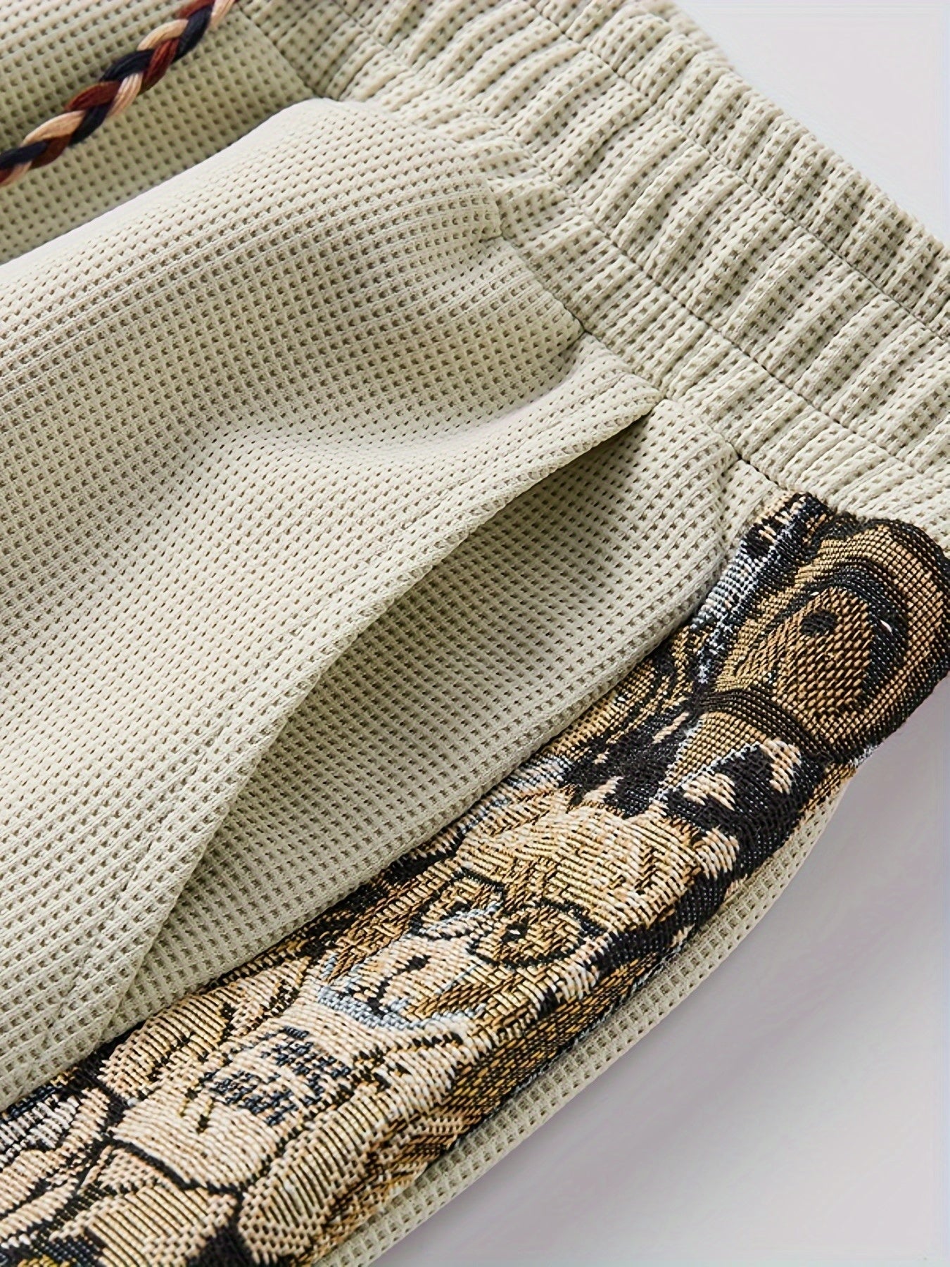 Unisex Shorts im Casual-Stil mit gestickten Seitendetails