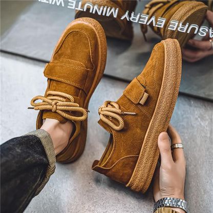 Herren Wildleder Sneaker mit Plateausohle in Ansicht von oben