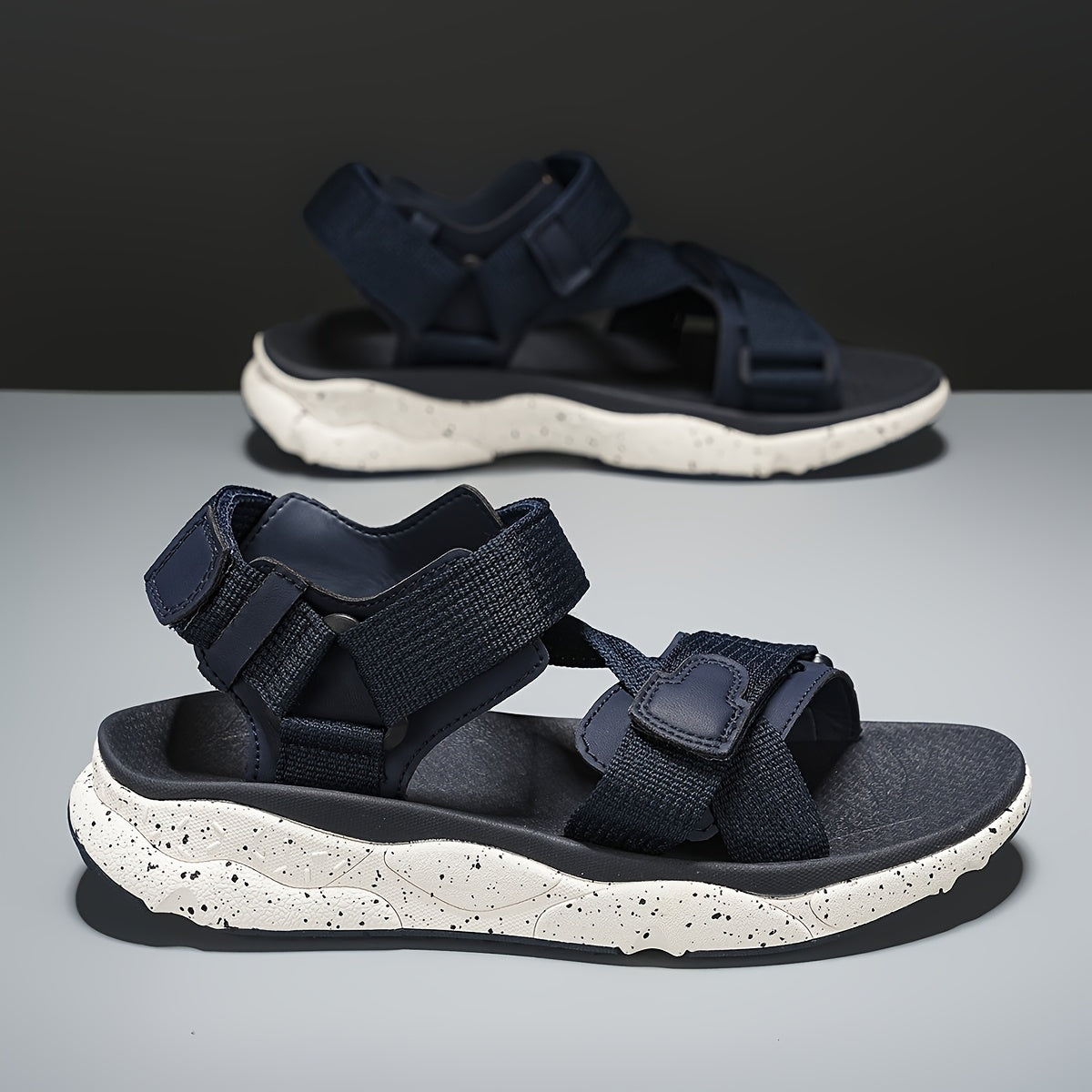 Damen Sport Sandalen mit verstellbaren Riemen in Rückansicht