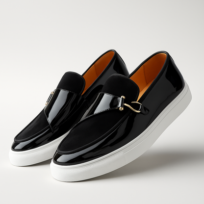 Herrenloafer Mit Zwei Texturen Und Goldener Schnalle