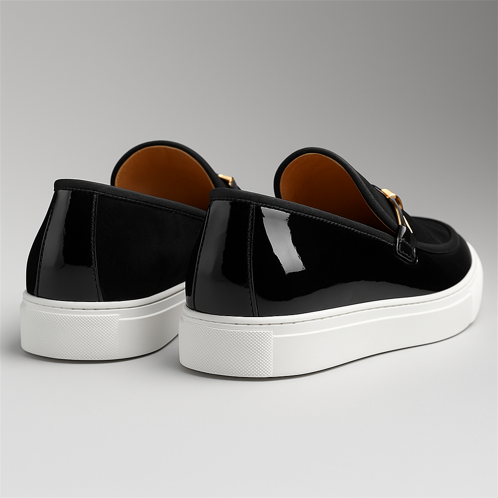Ansicht der bequemen Slip-on-Passform des Herrenloafer