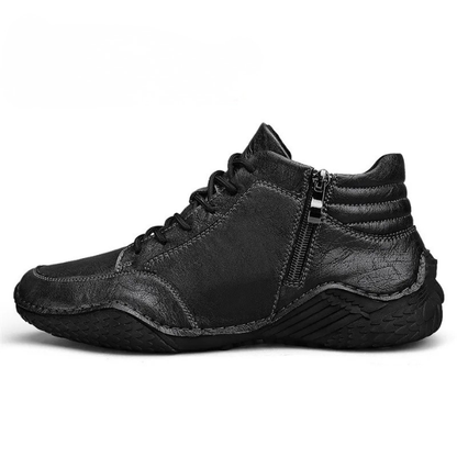 Herrenstiefel aus Leder mit markanter, griffiger Laufsohle