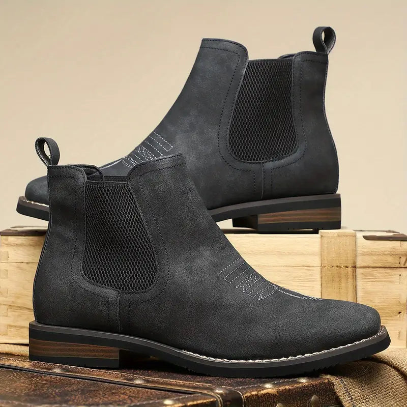 Rückansicht der Herren Chelsea Boots mit stabilem Fersenbereich