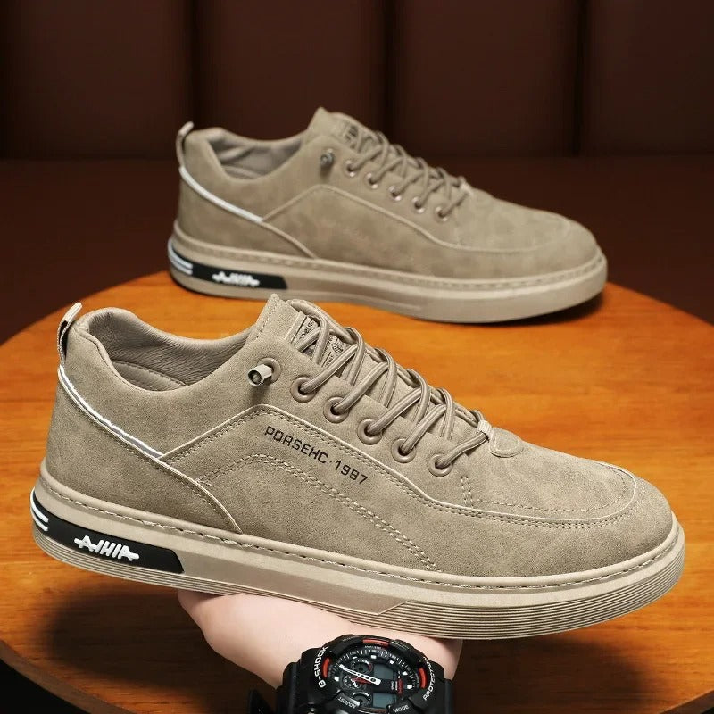 Tom Hollinger | Wildleder-Sneaker im Retro-Stil
