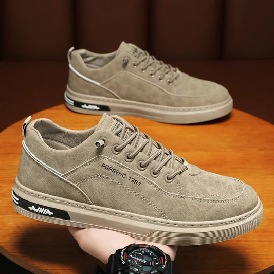 Tom Hollinger | Wildleder-Sneaker im Retro-Stil