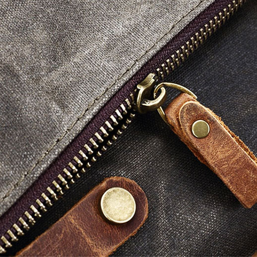 Tom Hollinger |  Wasserdichter Canvas Rucksack mit Rollverschluss im Vintage-Stil