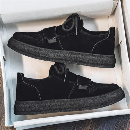 Innenansicht der Herren Wildleder Sneaker mit Plateausohle