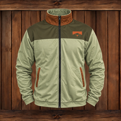 Outdoor-Jacke für Damen in einer seitlichen Ansicht