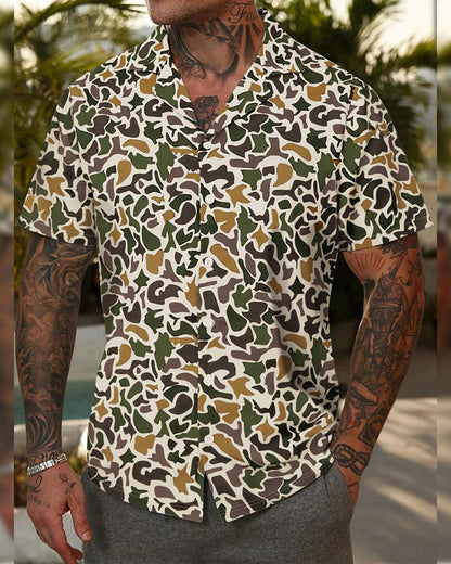 Herren Kurzarmhemd mit Camouflage-Muster in Regular Fit, Vorderansicht