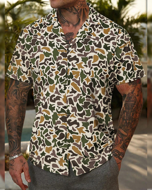 Herren Kurzarmhemd mit Camouflage-Muster in Regular Fit, Vorderansicht