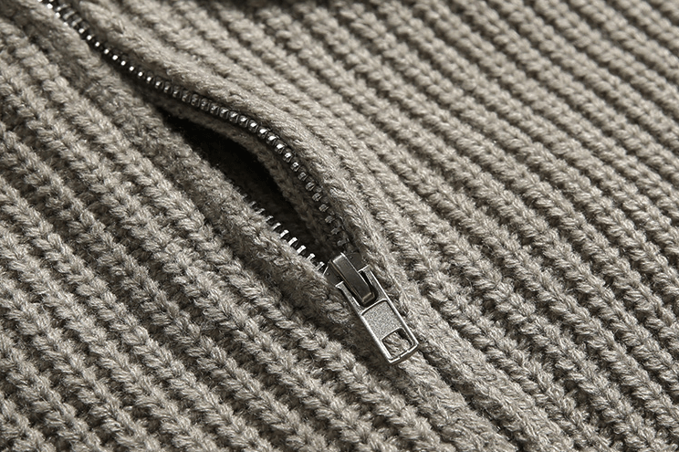 Tom Hollinger | Gemütlicher gestrickter Pullover mit halbem Reißverschluss und verstellbarem Kragen