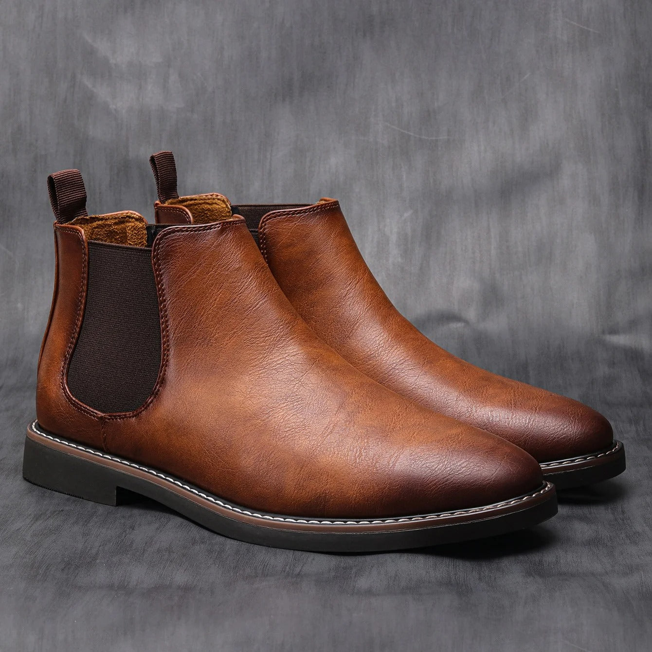 Tom Hollinger | Elegant Chelsea boots for men