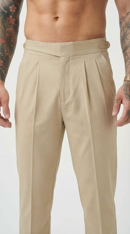 Hochtaillierte, maßgeschneiderte Hosen aus Cottonsilk-Mischgewebe in Creme
