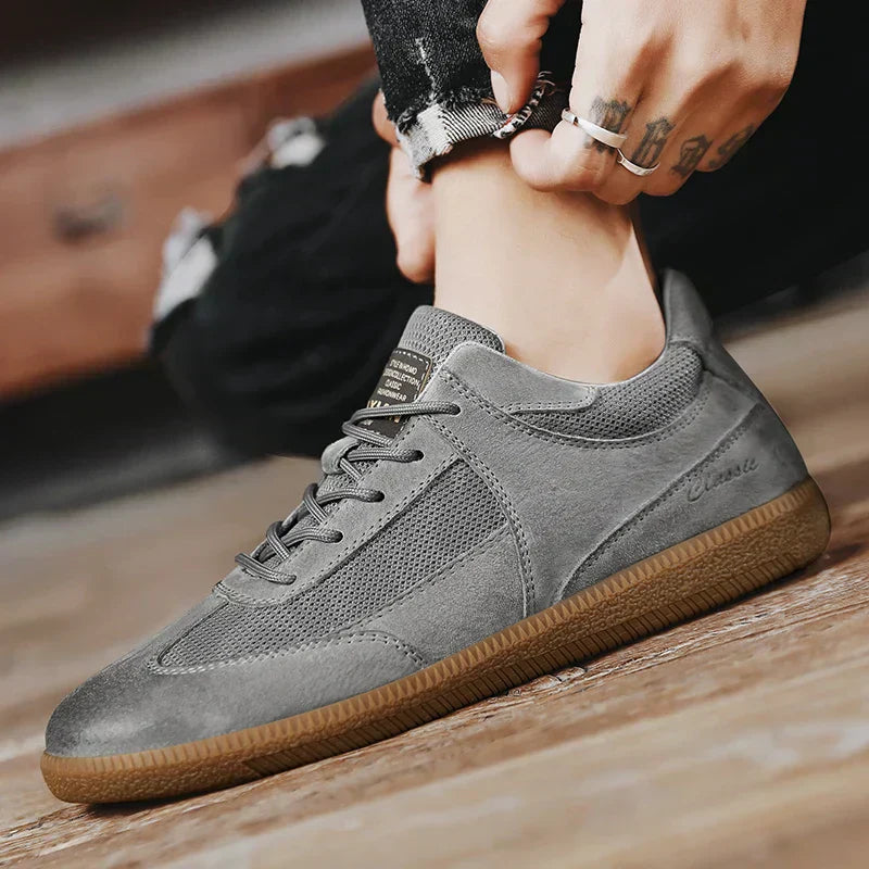 Tom Hollinger | Comfortable orthopedic sneakers for all-day support