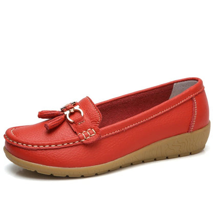 Tom Hollinger | Comfortable moccasins with tassels