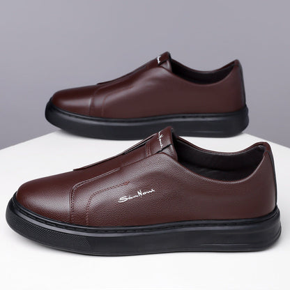 Women's casual leather sneakers
