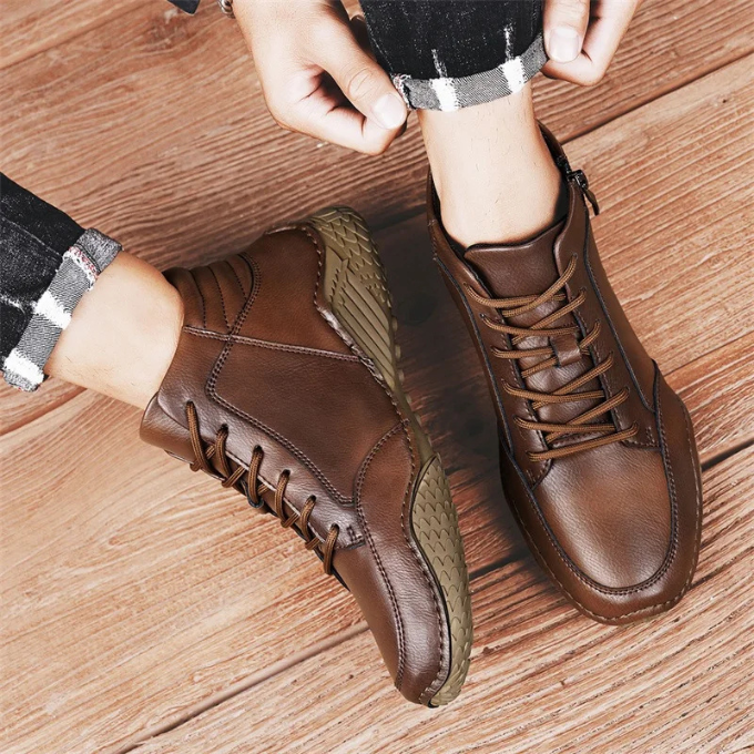 Herren-Lederstiefel mit stabilem Schaft und klassischer Silhouette