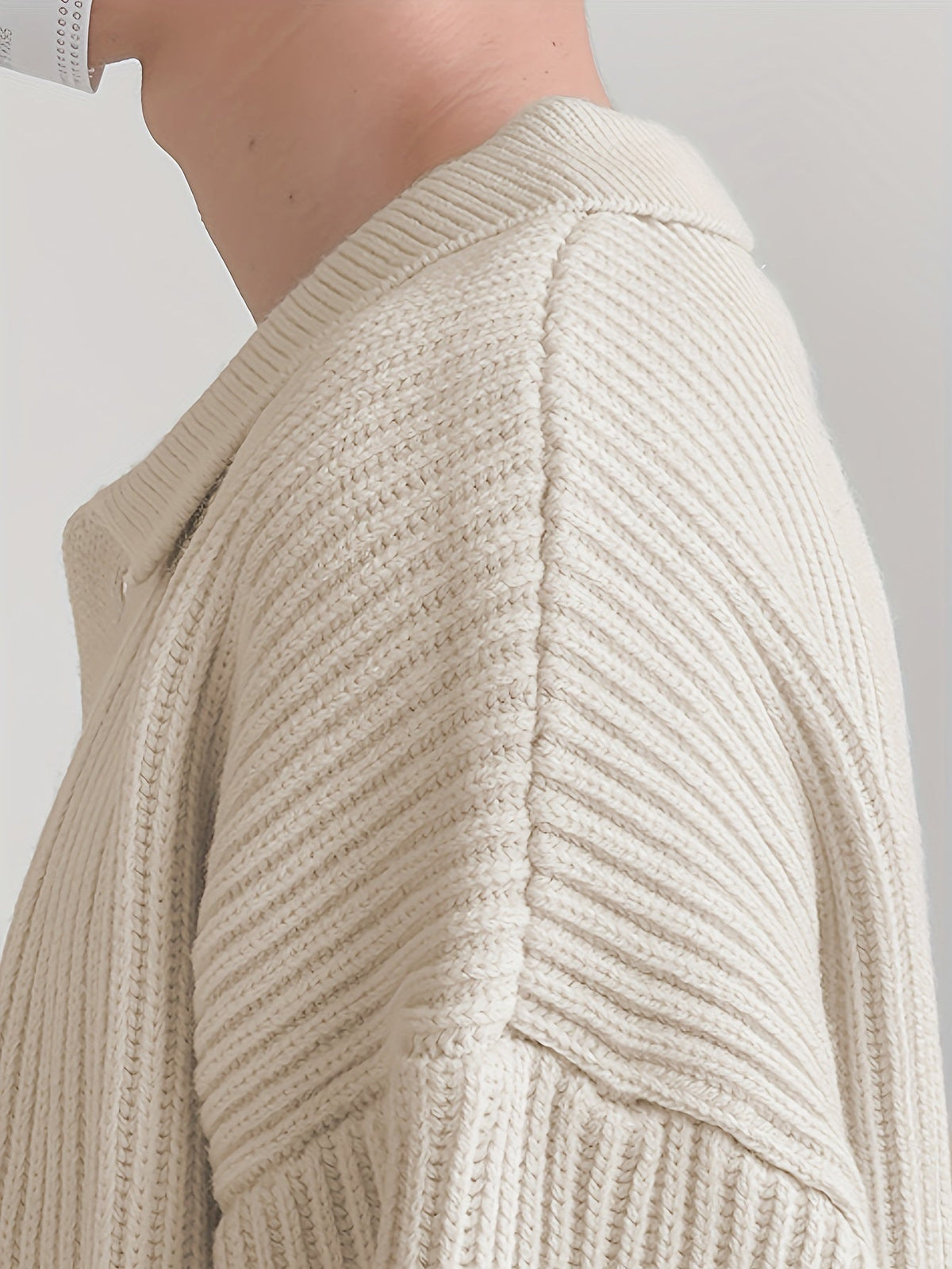 Strickjacke mit klassischem Kragen für Büro und Freizeit