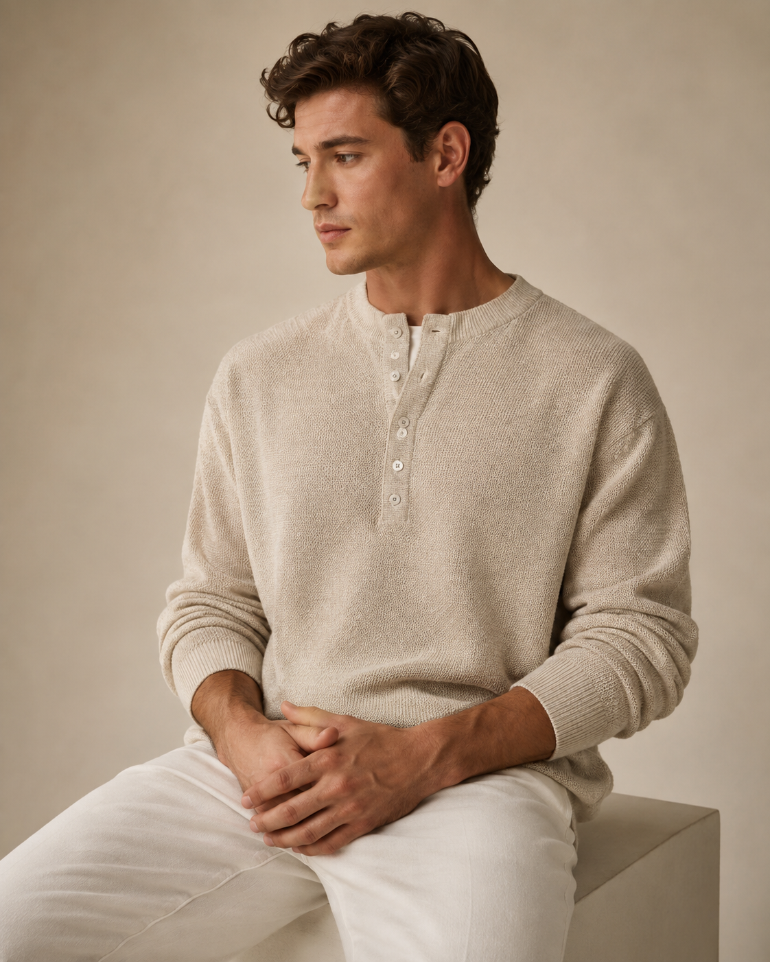 Strukturierte Ärmelpartie des kurzärmligen Henley-Shirts