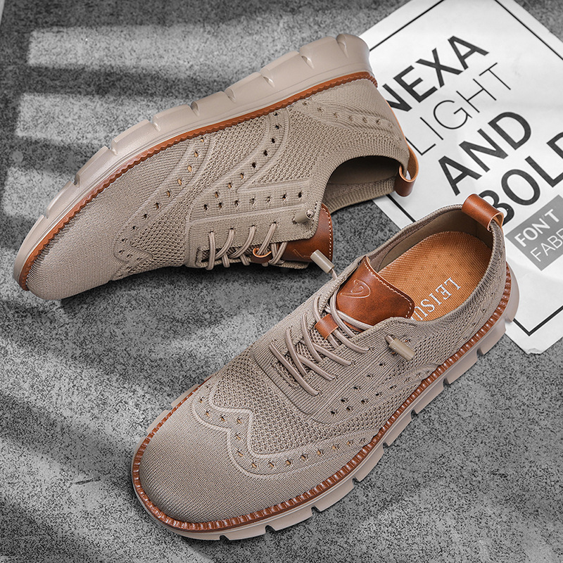 Unisex-Mesh-Sneaker von oben mit klassischer Schnürung