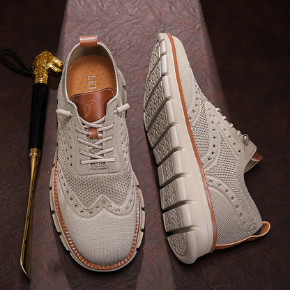 Rückansicht des Unisex-Mesh-Sneakers mit stabiler Fersenkappe