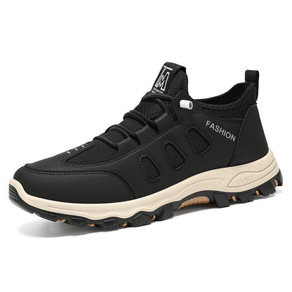 Vorderansicht des Herren-Trail-Sneakers mit stabiler Zehenkappe