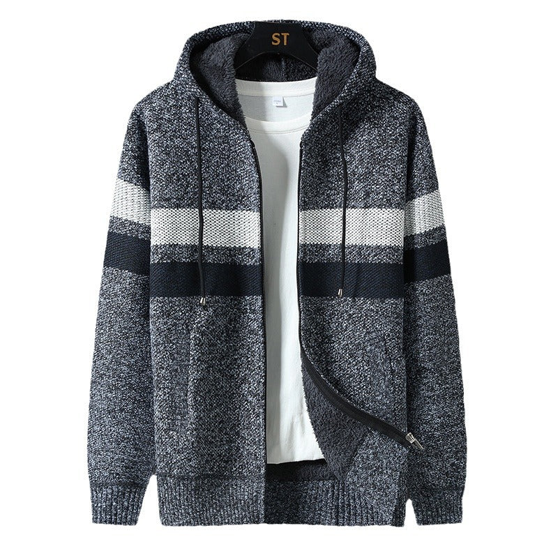 Durchgehender Reißverschluss an einer Herren-Strickjacke mit Teddyfutter