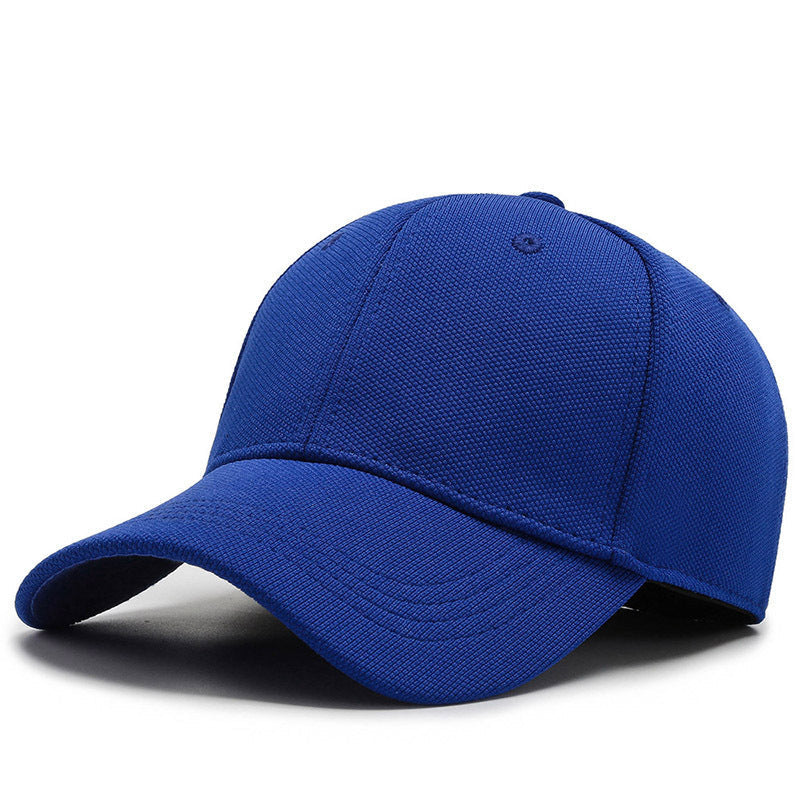 Herren-Baseballkappe aus leichtem Material in Nahaufnahme