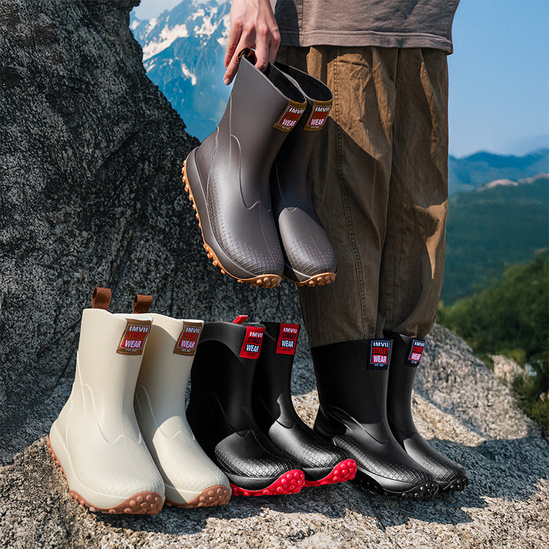 Robuste Gummistiefel für nasse Wege und wechselhaftes Wetter