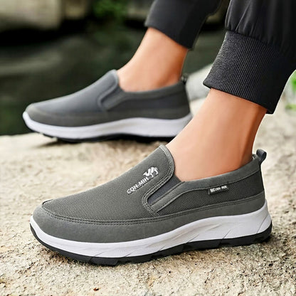 Slip-On-Sneaker für Herren mit stoßdämpfender EVA-Plateausohle