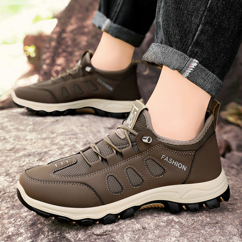 Detailansicht des atmungsaktiven Mesh-Gewebes am Herren-Sneaker
