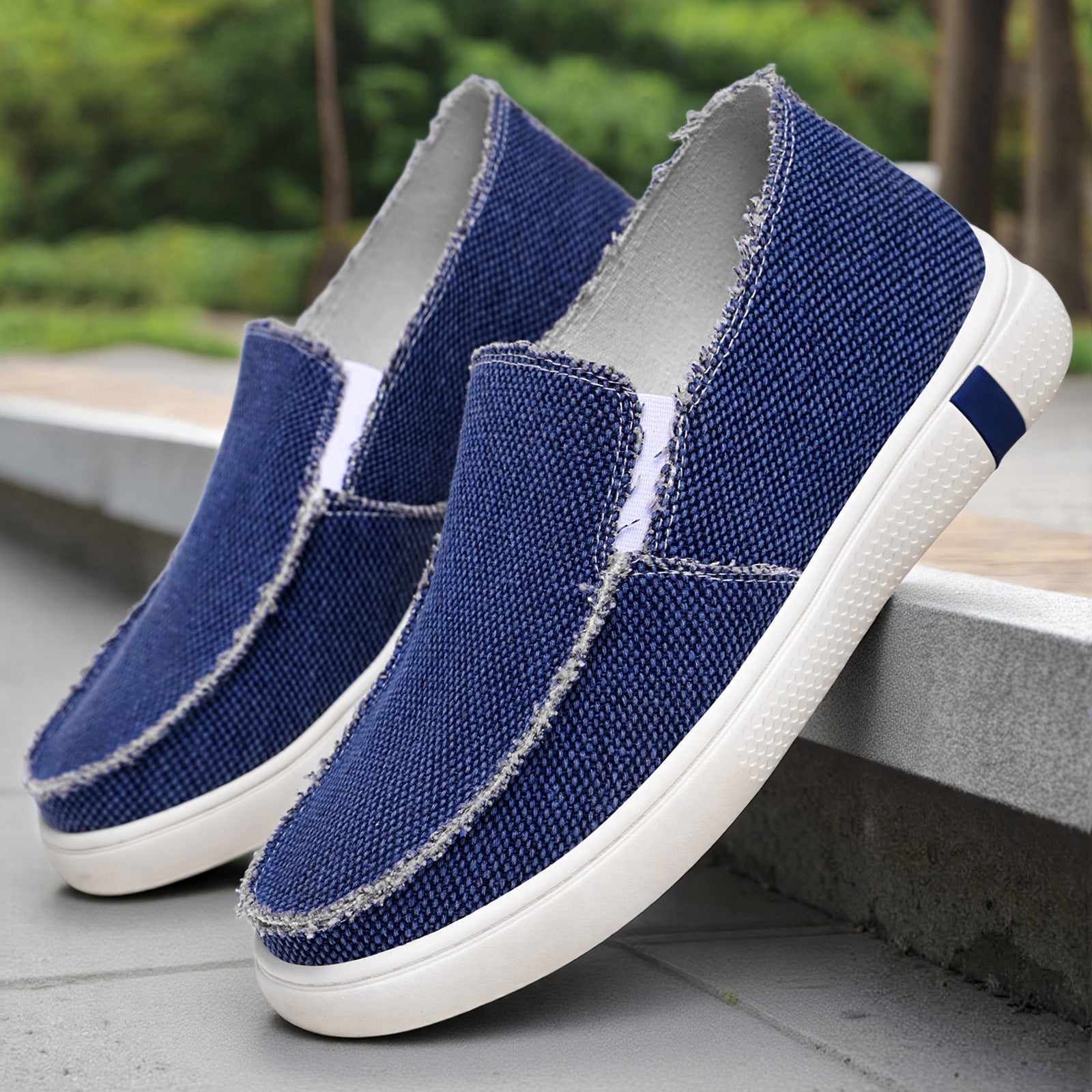 Herren-Canvas-Slip-Ons mit lässigem Design und elastischem Einsatz