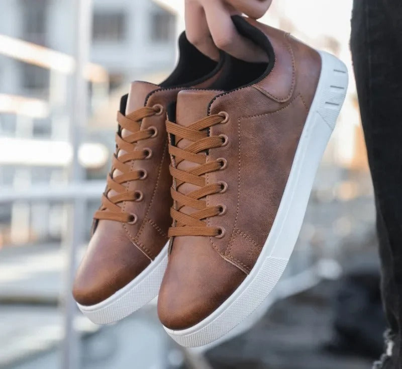Tom Hollinger | Klassischer Sneaker in Lederoptik