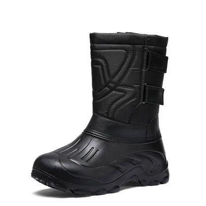 Seitliche Ansicht der hohen Herren-Schneestiefel für verschneite Wege